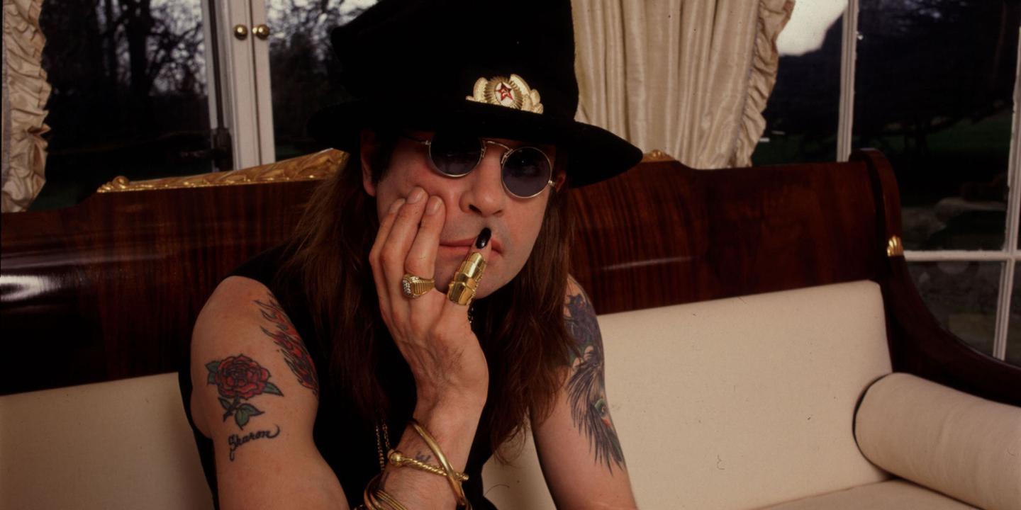 Delmedkenobi's tweet card. Chanteur et cofondateur de Black Sabbath, Ozzy Osbourne avait aussi connu une carrière en solo auréolée de succès après son départ du groupe britannique. Le « Prince of Darkness » est mort mardi...