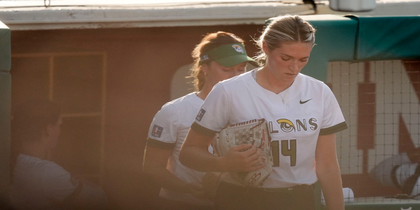 _ColinGay's tweet card. When she returned to Tuscaloosa for a week of Athletes Unlimited Softball League games, Montana Fouts was a rock star.