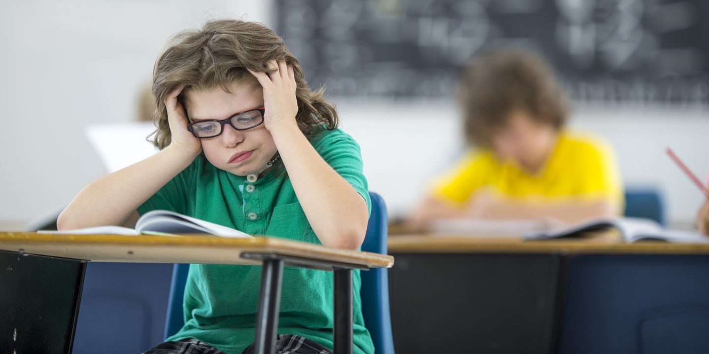 JuedischeOnline's tweet card. Wie sollen Eltern mit schlechten Noten ihrer Kinder umgehen? Zum Schuljahresende sucht ein Pädagoge und Vater Antworten in den jüdischen Schriften