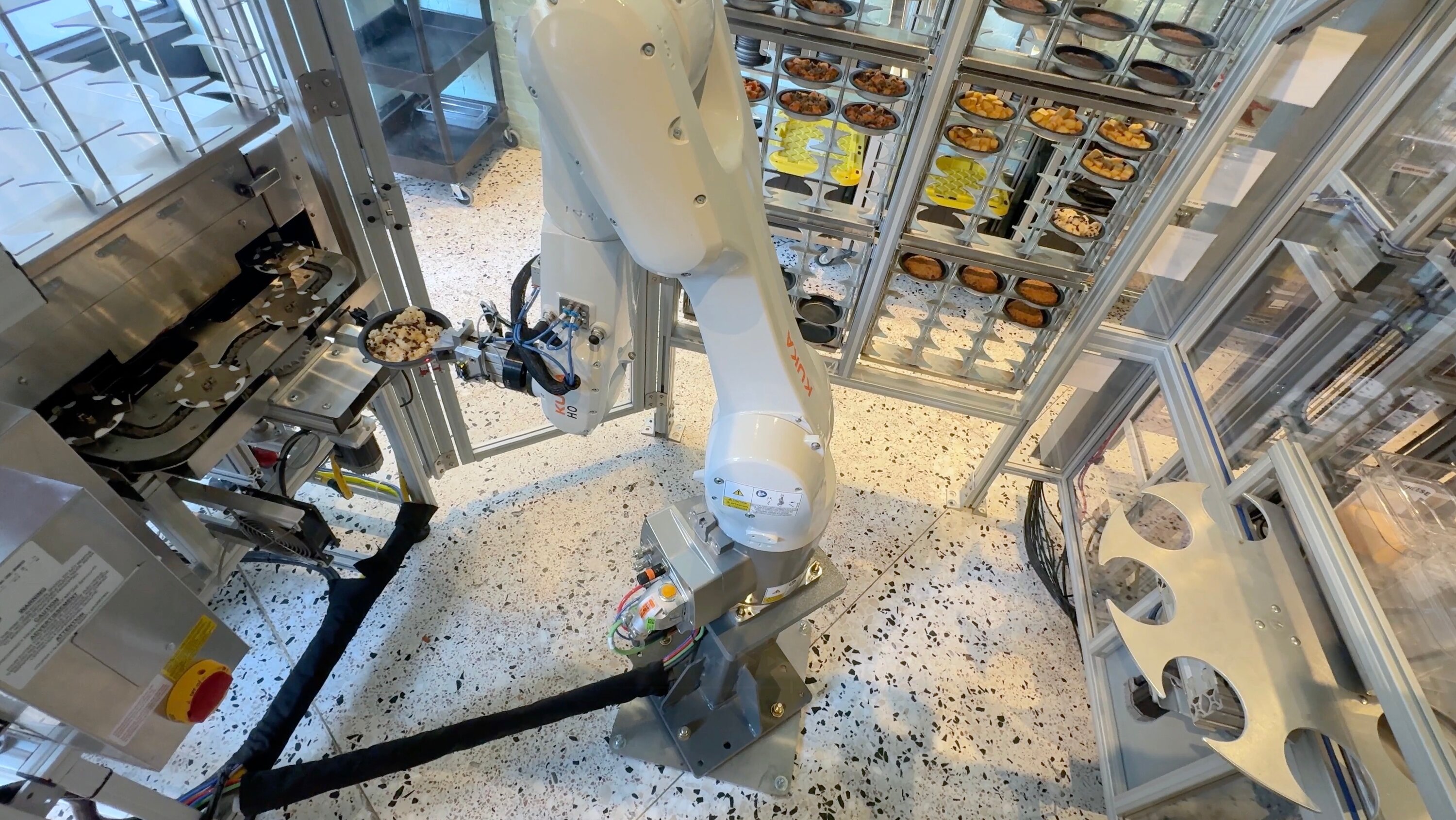 UW_CSTV's tweet card. Restaurants are experimenting with automation. But in the kitchen, human labor is hard to replace.