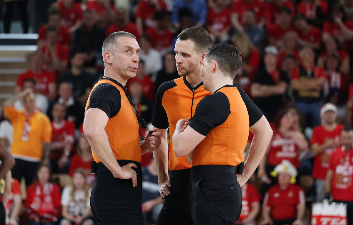BasketNews_com's tweet card. Five highly respected Israeli academics from top sports science and management institutions published groundbreaking research in the prestigious Journal of Human Kinetics in October 2023 on referee...
