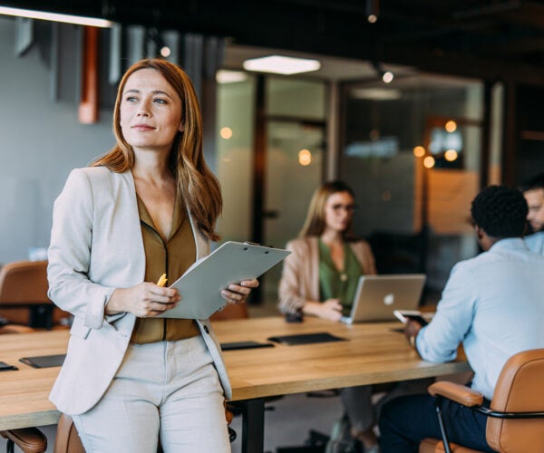 PhilipG11218771's tweet card. A Wharton study finds that working in cross-functional teams gives employees the confidence to launch new businesses within their firms.