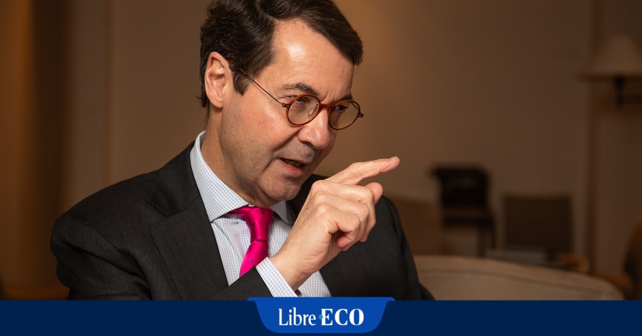 BrunoColmant's tweet card. C'est un symbole fort : pour sa première rencontre officielle depuis le second mandat de Donald Trump, Ursula von der Leyen a dû faire le déplacement en dehors de l'Union européenne pour négocier...