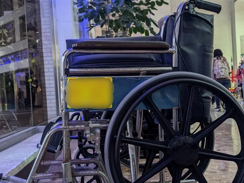 Focus_Taiwan's tweet card. The Ministry of Labor (MOL) will allow families of critically ill individuals to hire migrant workers from other employment categories to increase the supply of caregivers, a ministry official said...
