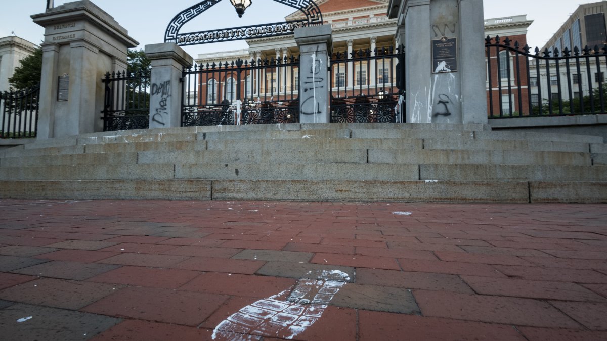 NBC10Boston's tweet card. Someone vandalized the Massachusetts State House overnight, leaving white paint and black graffiti covering parts of the government building in Boston’s Beacon Hill neighborhood.
