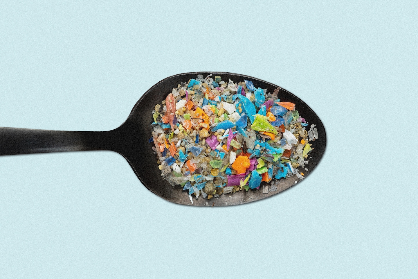 CleanAirMoms's tweet card. Microplastics are everywhere. But there are simple ways to lower your exposure.