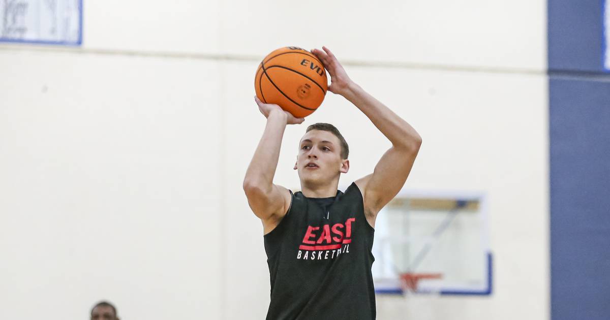 GEastHoops's tweet card. Glenbard East senior guard Michael Nee is one of several experienced returners from last year's Upstate Eight Conference and regional champs. After an impressive 27-2 June, the Rams are ready to make...