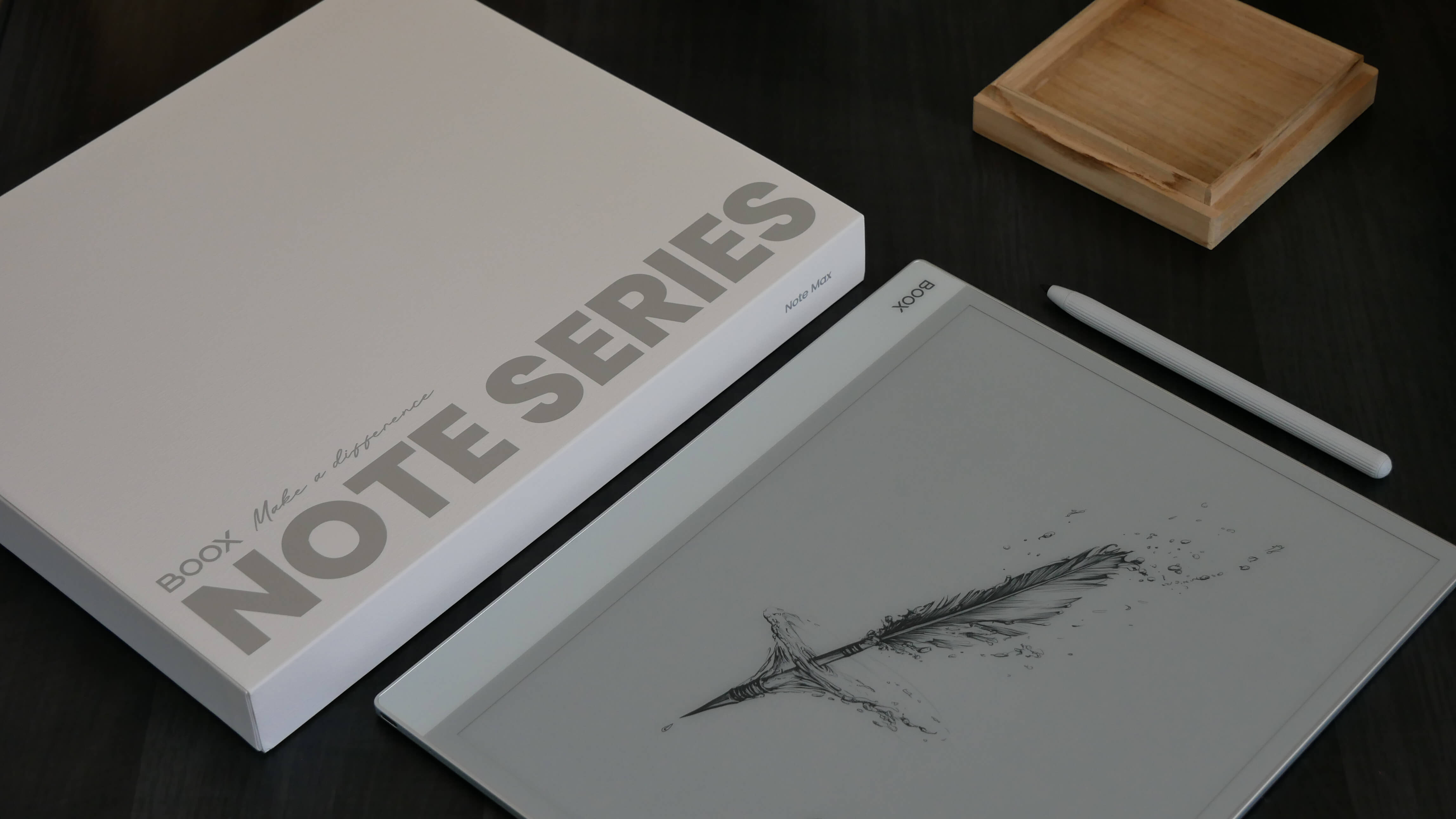 Goodereader's tweet card. Considering purchasing the Boox Note Max with a 13.3-inch E Ink Carta