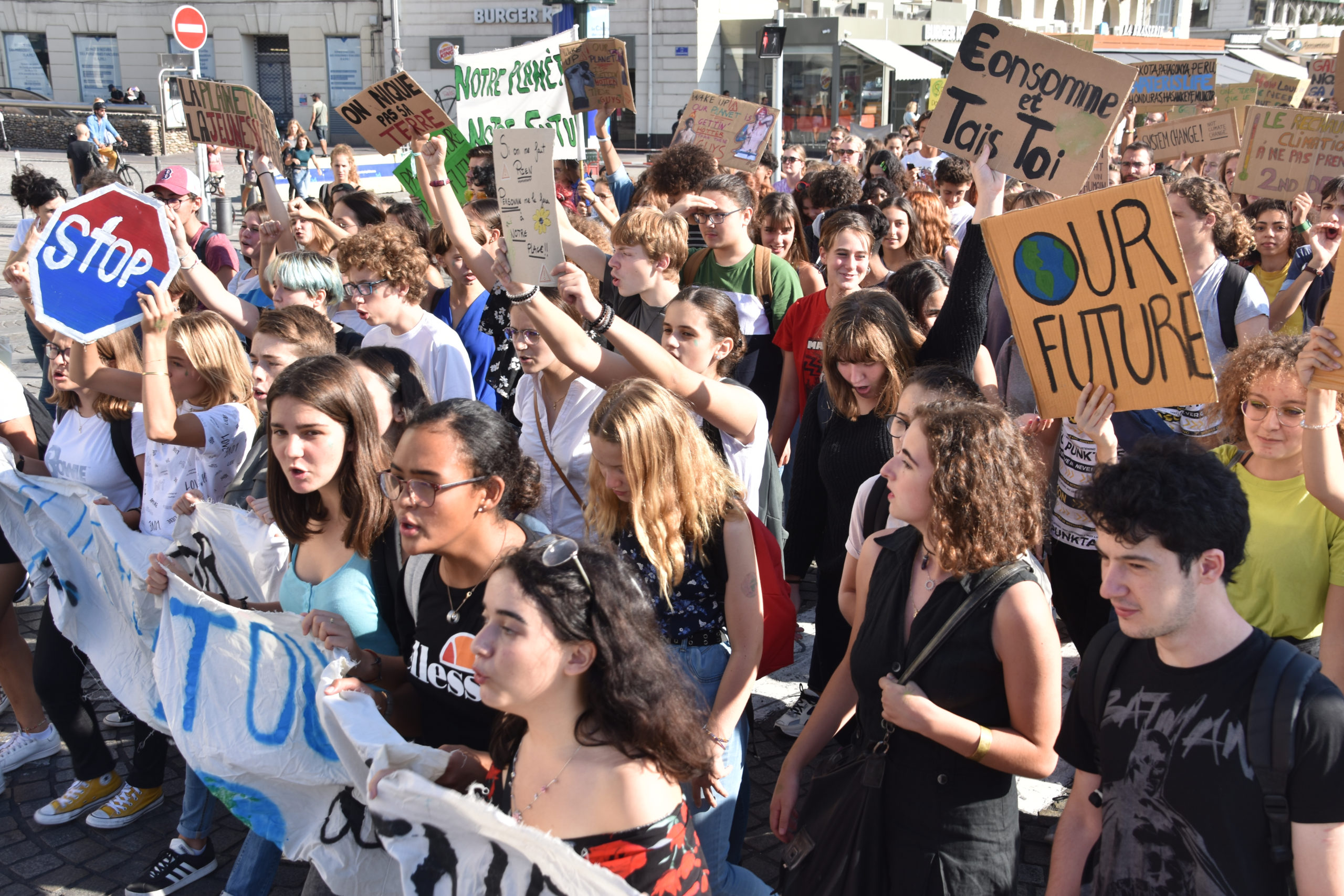 FriendsofEurope's tweet card. “Voices for Choices”: are Europe’s youth truly heard? - Friends of Europe