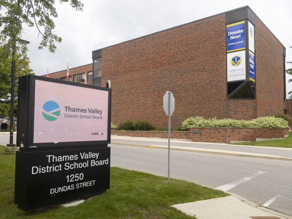 CPALInfo's tweet card. Troubled London-area school board's budget going online-only. Why?
