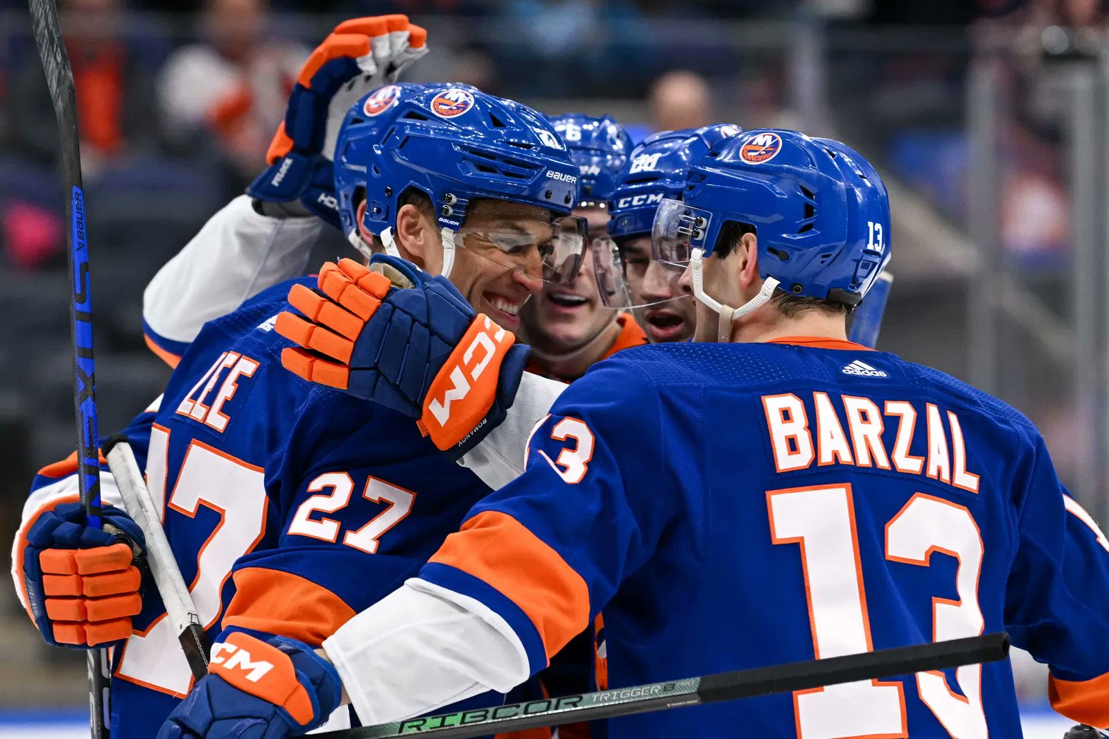stefen_rosner's tweet card. On Tuesday, NHL.com posted Stefen Rosner's New York Islanders team reset piece. Included in that story was his projected lineup for the 2025-26 season: