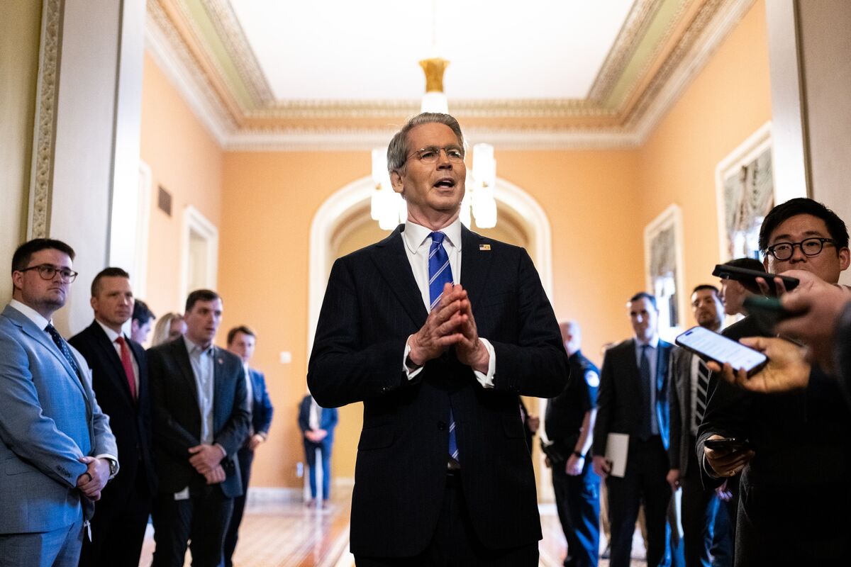 DanielPFlatley's tweet card. Treasury Secretary Scott Bessent said that there’s “no rush” to identify a successor to Federal Reserve Chair Jerome Powell, and that a nominee could potentially come from current board members or...