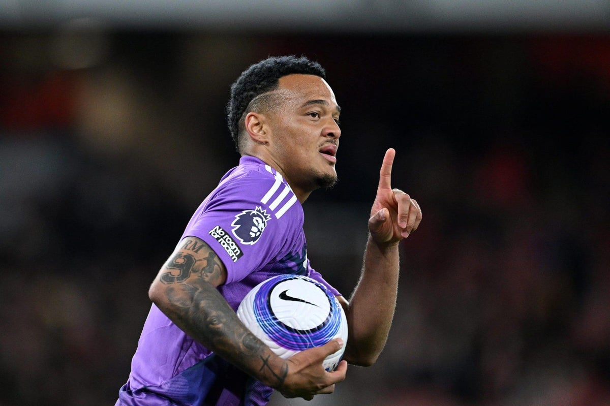 ThomHarris_'s tweet card. The Brazilian explains how he stepped up at Fulham