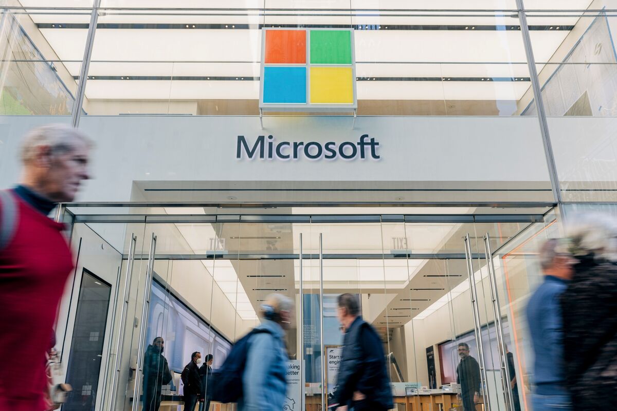 BrodyFord_'s tweet card. Microsoft Corp. began job cuts that will impact about 9,000 workers, its second major wave of layoffs this year as it seeks to control costs while ramping up on artificial intelligence spending.