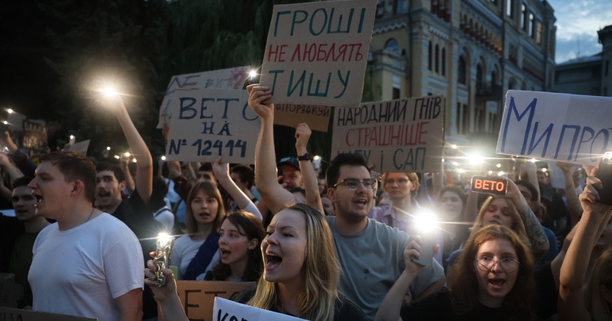 RFERL's tweet card. Protesters say a law signed by President Volodymyr Zelenskyy will badly set back Ukraine’s hard-won progress since independence, undermining its defense against Russia’s invasion. “Our country is...
