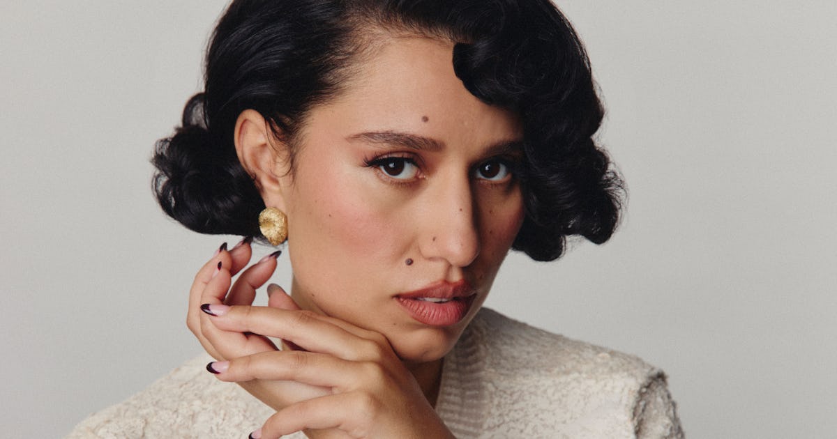 wmag's tweet card. The Grammy-nominated artist talks her new song with Mark Ronson, the two women who inspire her vintage style, and her go-to watch at the moment.