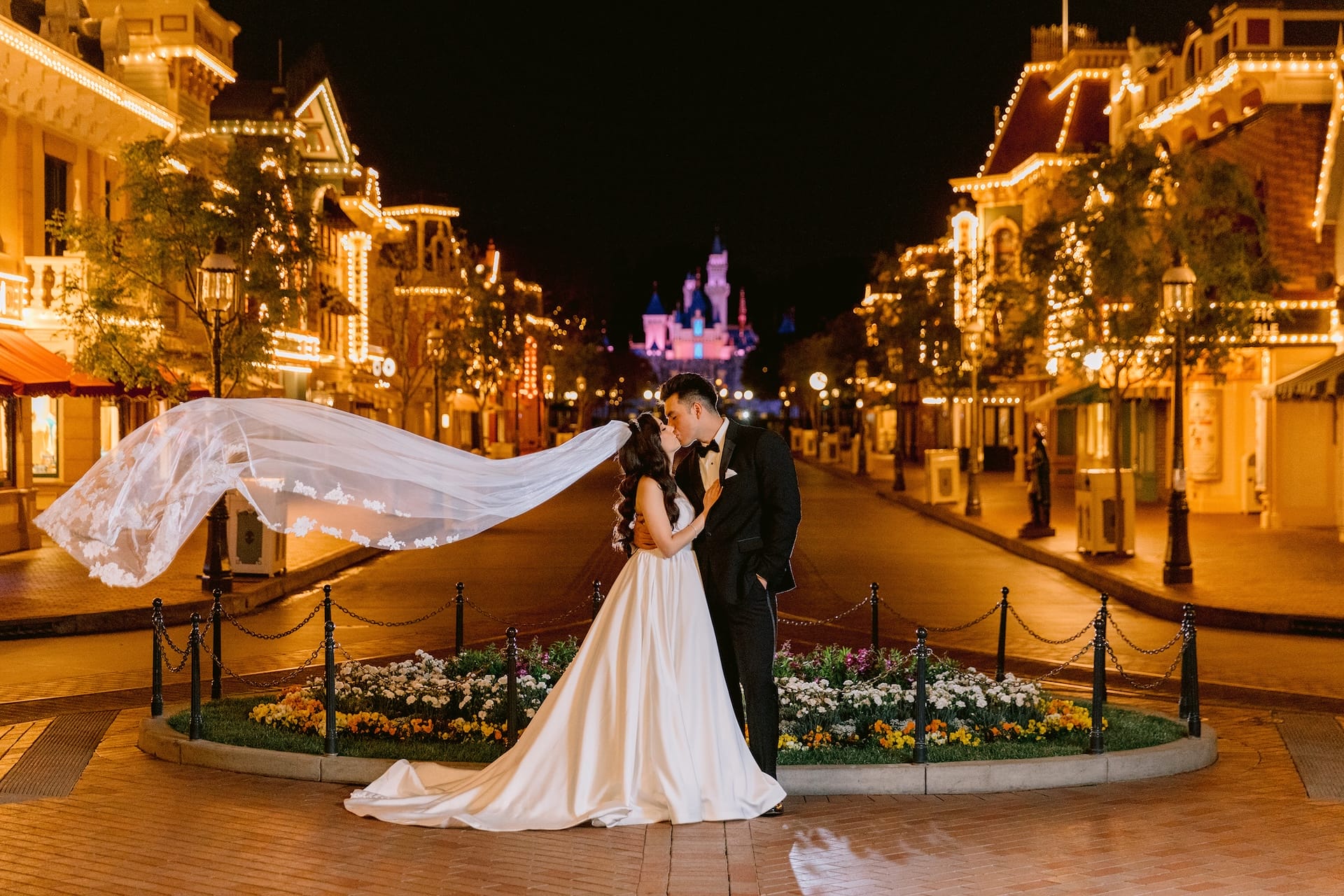 dlnt's tweet card. A daily-updated resource for news and information on the Disney resort around the world.