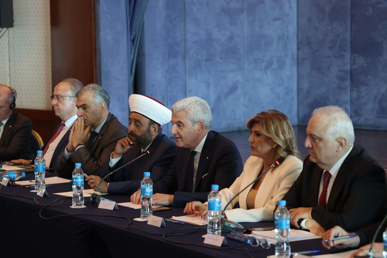 LebForcesNews's tweet card. نظّمت مؤسسة "بيت لبنان العالم" برئاسة بيتي هندي لقاءً وطنيّاً بعنوان "صوت الحق بيجمعنا"، بهدف تثبيت حق اقتراع اللبنانيين غير المقيمين