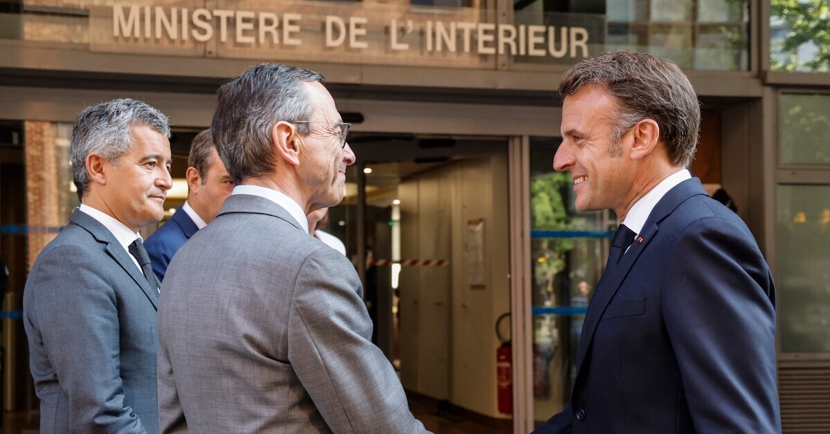 LEXPRESS's tweet card. Bruno Retailleau contre Emmanuel Macron : gare au syndrome du vilain petit canard ➡️ https://l.le...