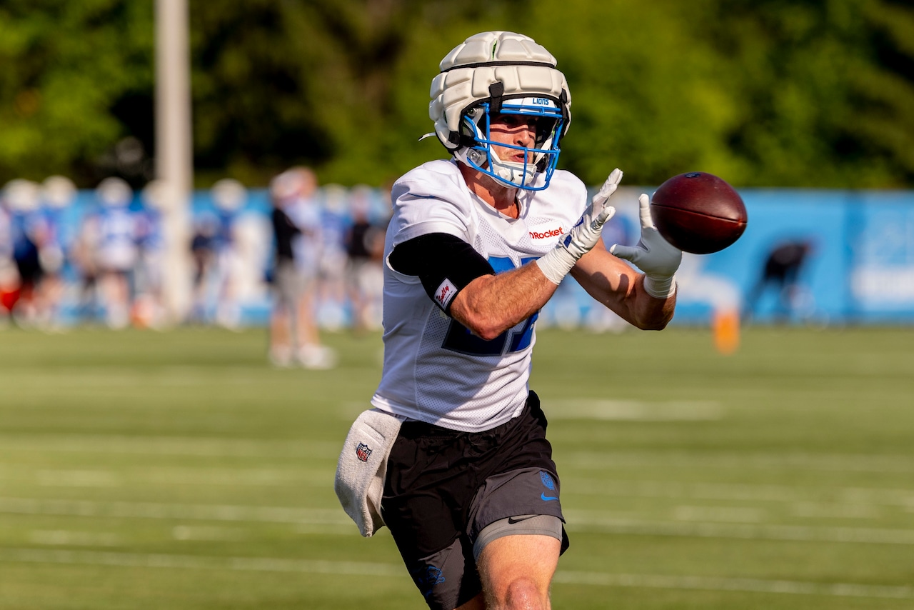 MLiveSports's tweet card. Kennelly made one of the plays of the day on the first day of camp, and is showing he belongs in the mix after a strong start in Allen Park.
