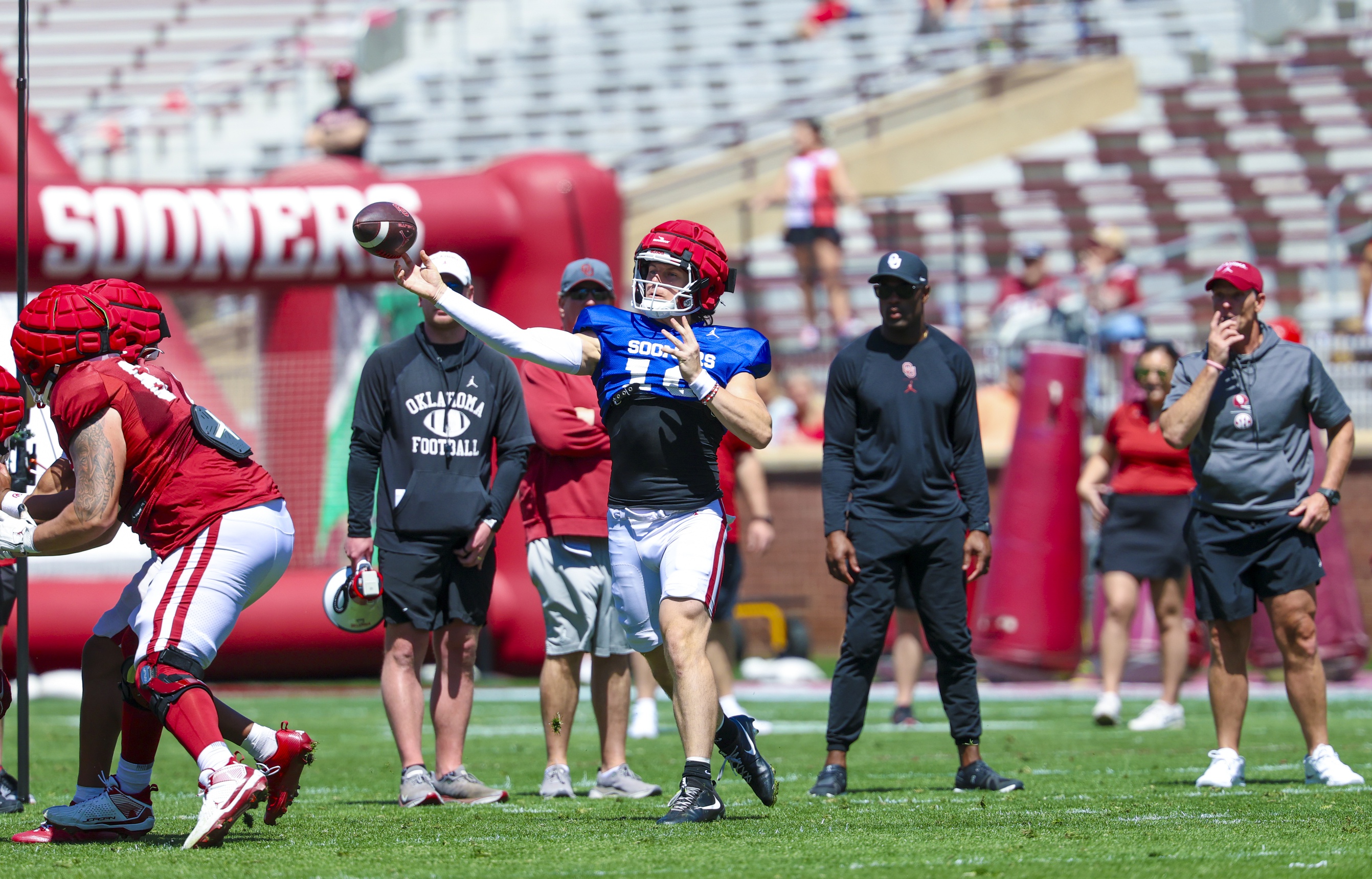 julianedlow's tweet card. Julian Edlow breaks down a college football win total angle on the Oklahoma Sooners.