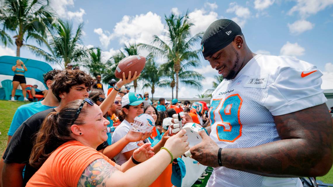 flasportsbuzz's tweet card. Dolphins offensive lineman Bayron Matos was injured in practice and is in stable condition with an undisclosed injury.