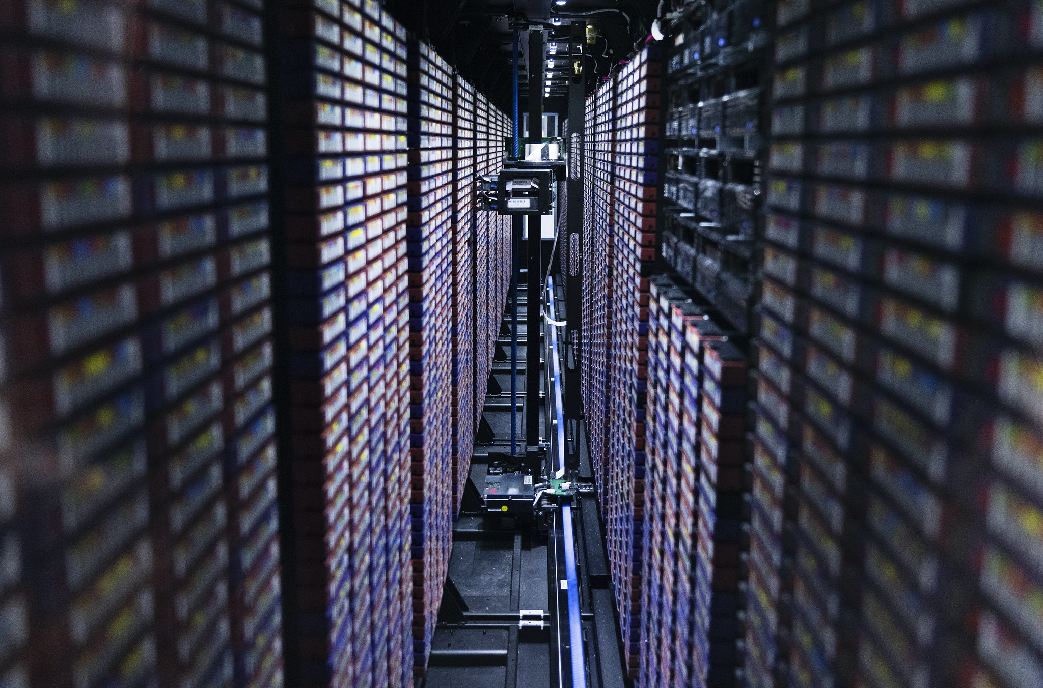 EnvCalifornia's tweet card. Join us on January 23 to discuss data centers and America's energy future.