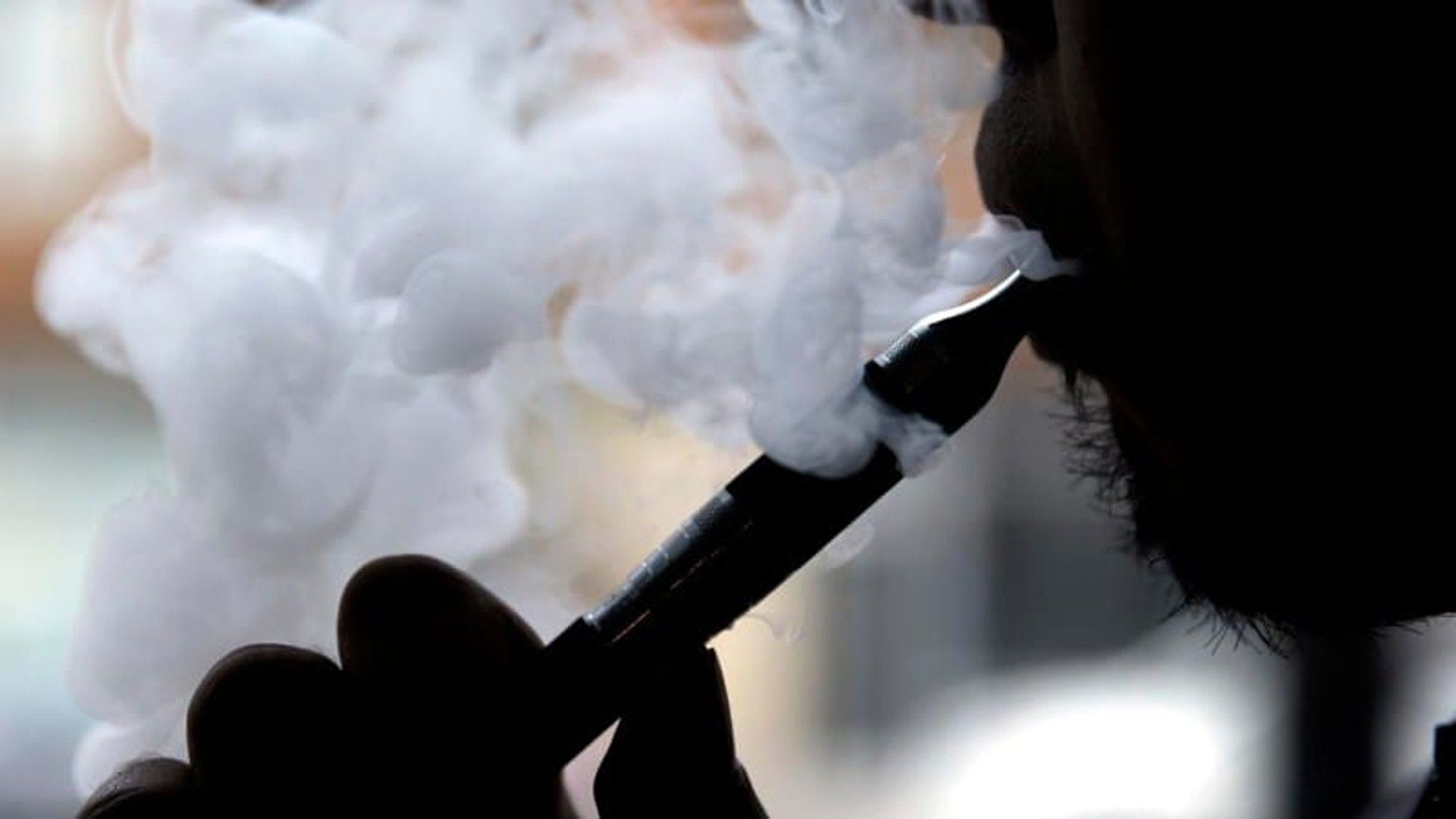 VSML_SA's tweet card. As South Africa faces rising tobacco smoking rates, the vaping industry calls for a shift in nicotine policy to support harm reduction and consumer access to safer alternatives