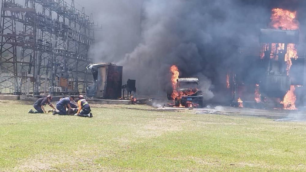 NTN24ve's tweet card. Al momento la explosión dejó sin electricidad a al menos 80% del territorio aragüeño.