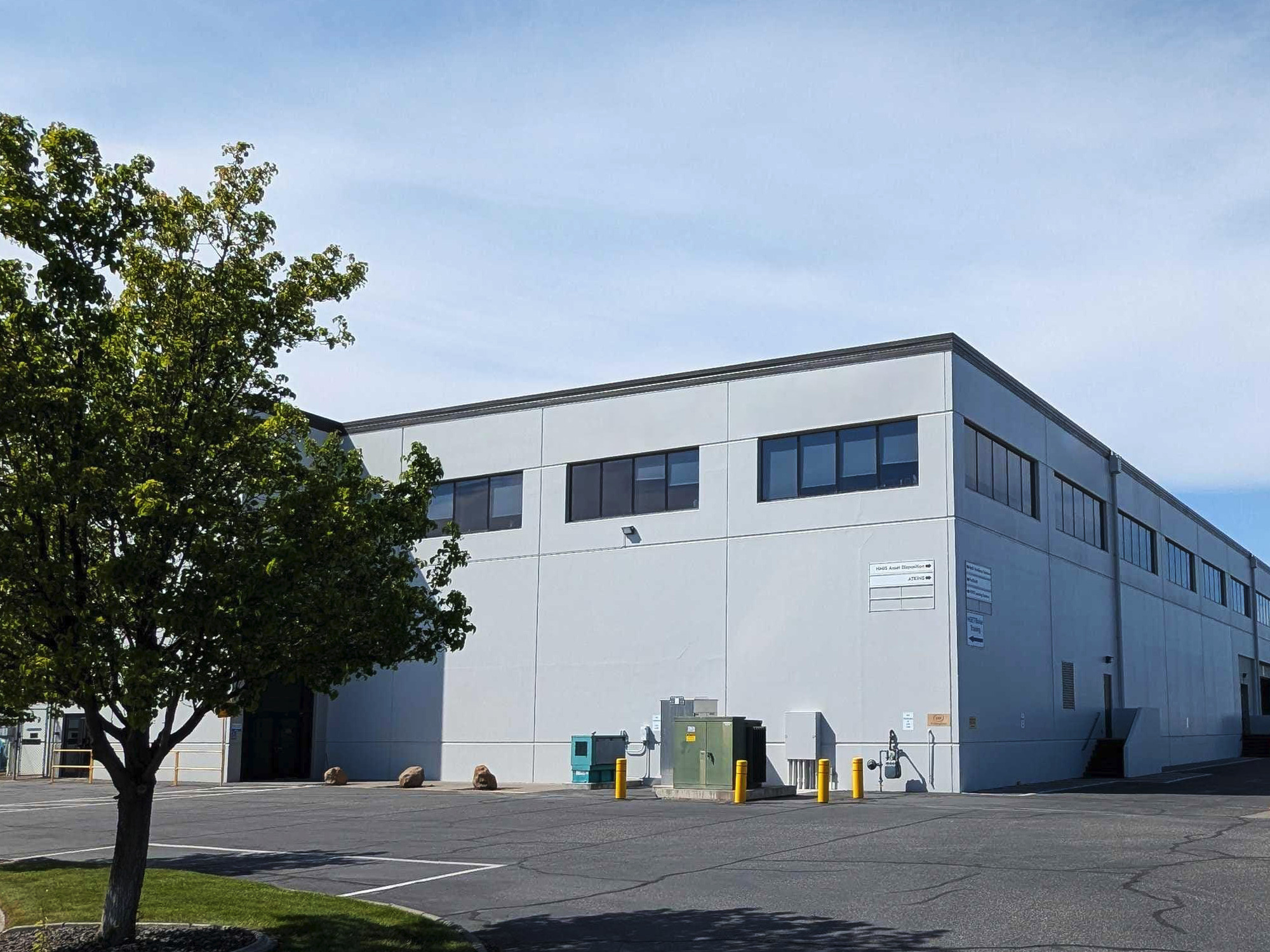 geekwire's tweet card. Avalanche Energy landed a $10 million grant from the Washington State Department of Commerce to launch its first-of-its-kind fusion test facility.
