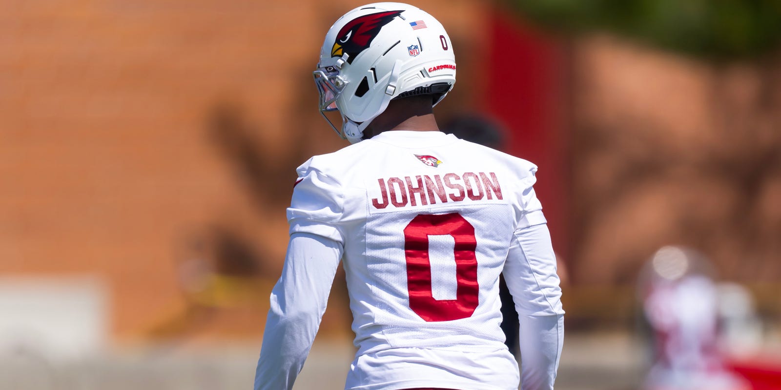 HBalzer721's tweet card. Johnson gets three years of full guarantees and a partial fourth year.