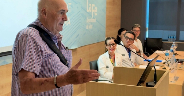 IC_LaFe's tweet card. El Hospital La Fe celebra una década de éxito con corazones mecánicos, destacando el caso de Gervasio Ortiz, quien ha mejorado su calidad de vida con un dispositivo implantado en 2015