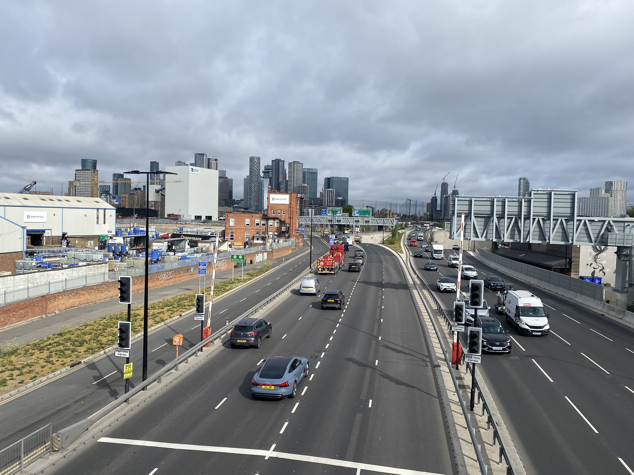 hackneygazette's tweet card. The number of traffic jams at the Blackwall Tunnel has been slashed in the first three months after the Silvertown Tunnel opened, TfL has said.