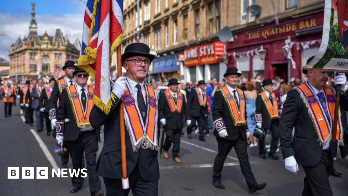 BBCDavidWL's tweet card. Several people were hit with suspected air gun pellets during a procession through Glasgow earlier this month.