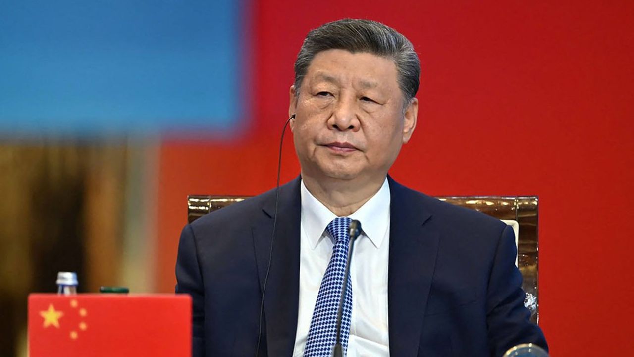 LesEchos's tweet card. Pékin aborde le sommet Chine-UE du 24 juillet en relative position de force. Non seulement la rencontre a lieu à domicile, mais la Chine, contrairement à l'Union européenne, estime avoir gagné son...
