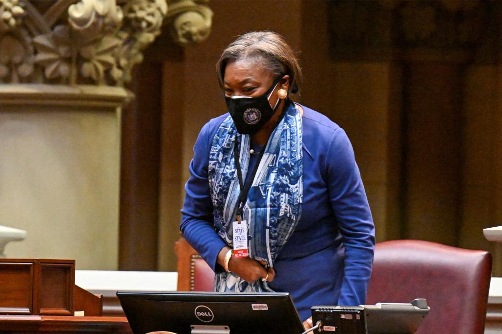 sider_uw's tweet card. Senate Majority Leader Andrea Stewart-Cousins and other politicians who voted for the disastrous New York bail-reform laws keep quoting a “study” that claims only 2% of defendants released under...