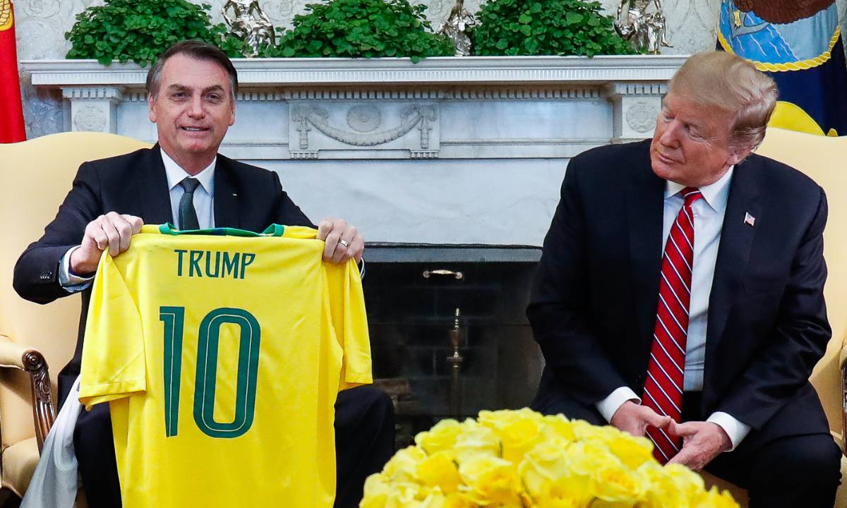 cartacapital's tweet card. A taxa de 50% tampouco tem lógica comercial, condenou o britânico Edward Luce, que critica a 'incontinência imperial' no magnata
