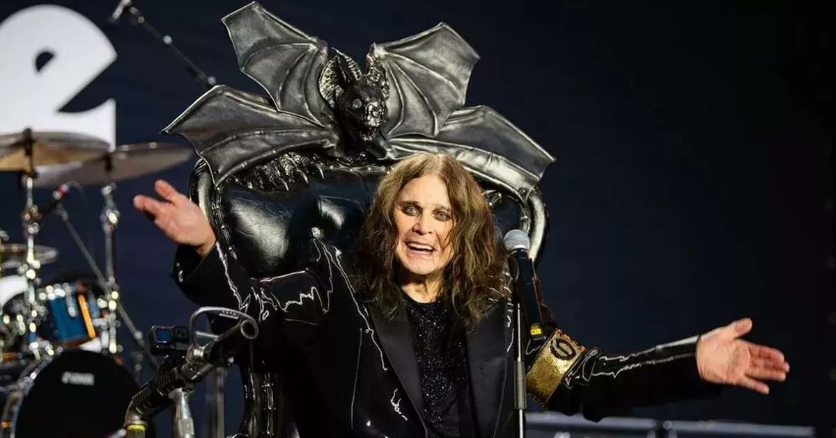 MENnewsdesk's tweet card. He sat in a black-winged throne, telling the crowd with typical directness: “It's so good to be on this f***ing stage, you have no idea."