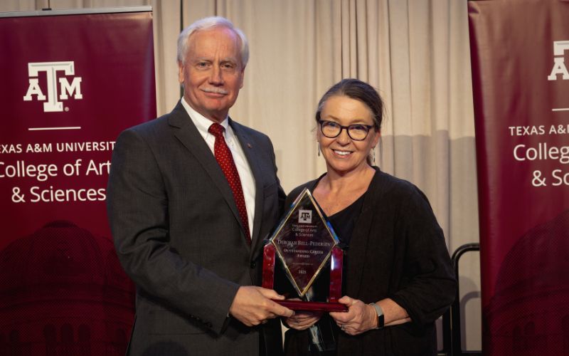TAMU_Biology's tweet card. Dr. Deborah Bell-Pedersen Honored with Outstanding Career Award By: Ana Ochoa  Texas A&M University Department of Biology proudly announces that Dr. Deborah Bell-Pedersen, University Distinguished...