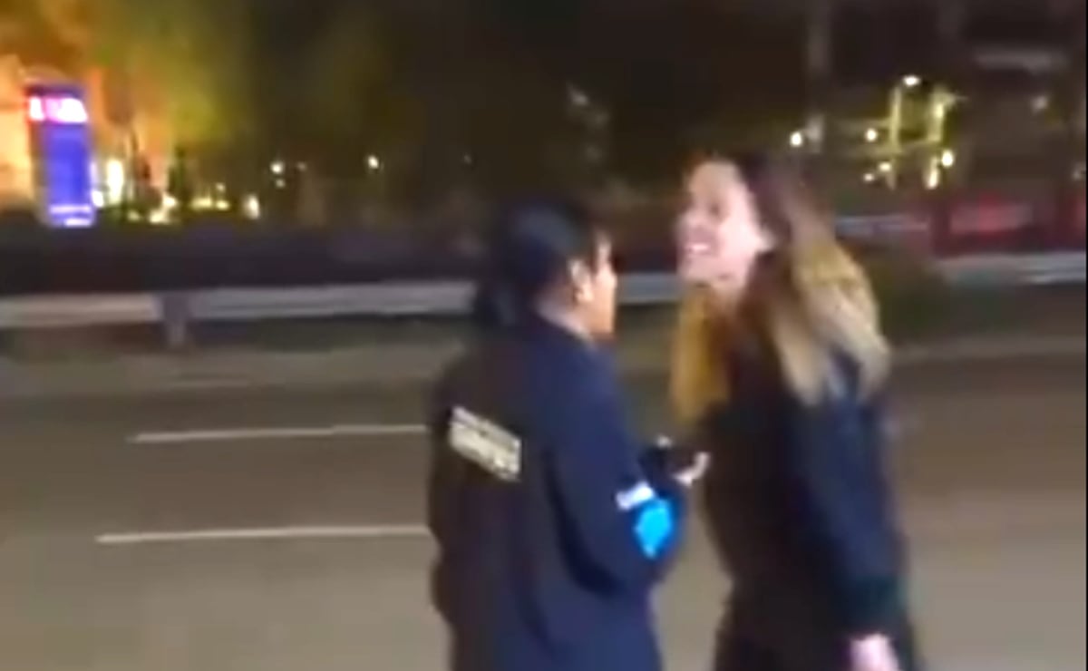 raytep's tweet card. La mujer ya ha sido denunciada por los graves actos que quedaron grabados en redes sociales