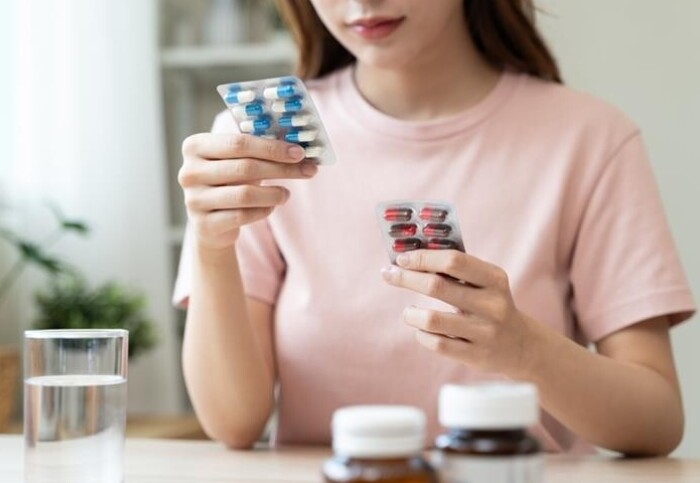 hobsonschoice's tweet card. ANTIDEPRESSANTS - The largest review of ‘gold standard’ antidepressant withdrawal studies to date has identified the type and incidence of symptoms experienced.