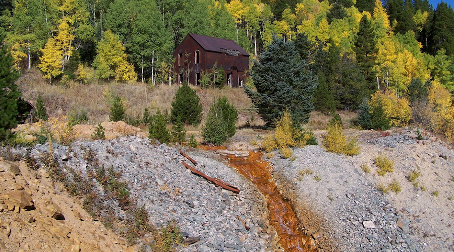 payneinstitute's tweet card. There are over 500,000 abandoned mine features in the US, including exploratory shafts, tunnels, and waste piles.
