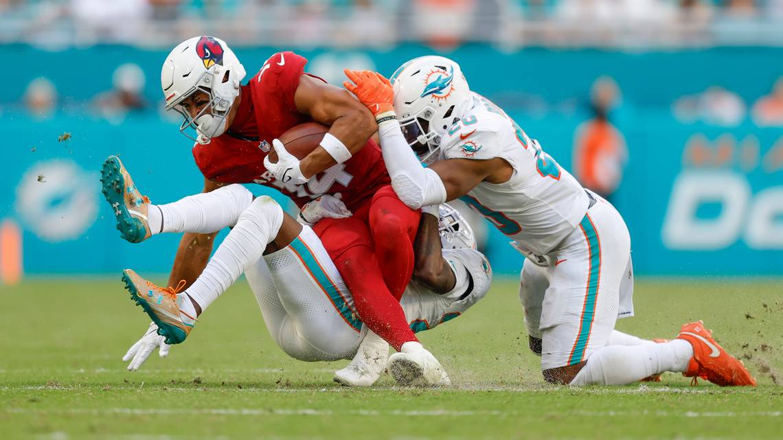 flasportsbuzz's tweet card. Dolphins lose Artie Burns Jr. to a knee injury. And insight from Kader Kohou on several cornerbacks on the roster.