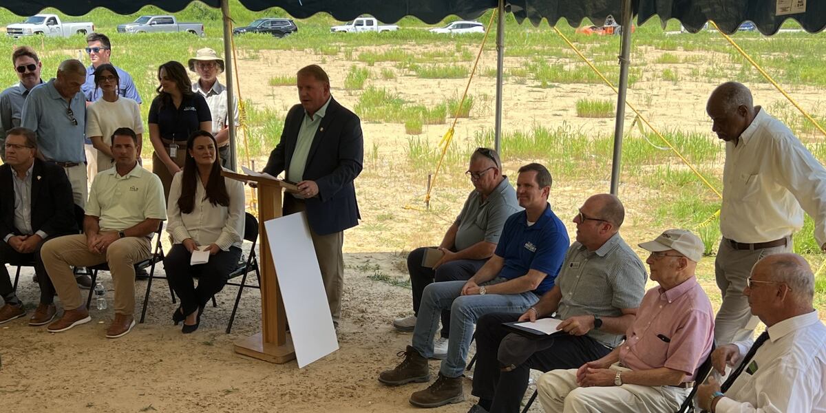 WSAZnews's tweet card. Eric Ratliff, the Executive Director of the Big Sandy Area Development District, said a project is underway to build 49 new individual homes for people affected by flooding in Floyd County.
