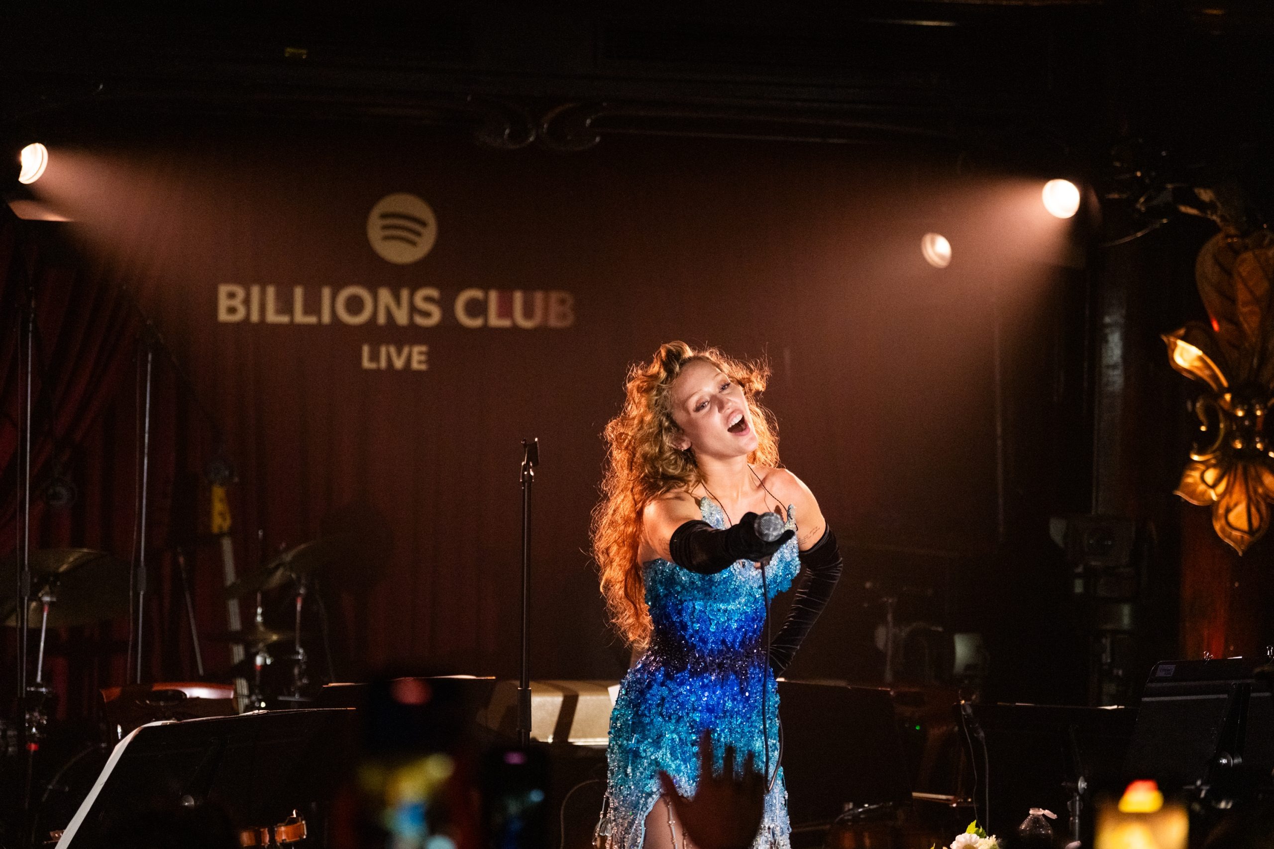 ThatEricAlper's tweet card. In this special Billions Club Live concert film,  takes the stage in Paris to perform her biggest songs on Spotify—each with over 1 billion streams—plus a never-before-played medley of fan favorites...