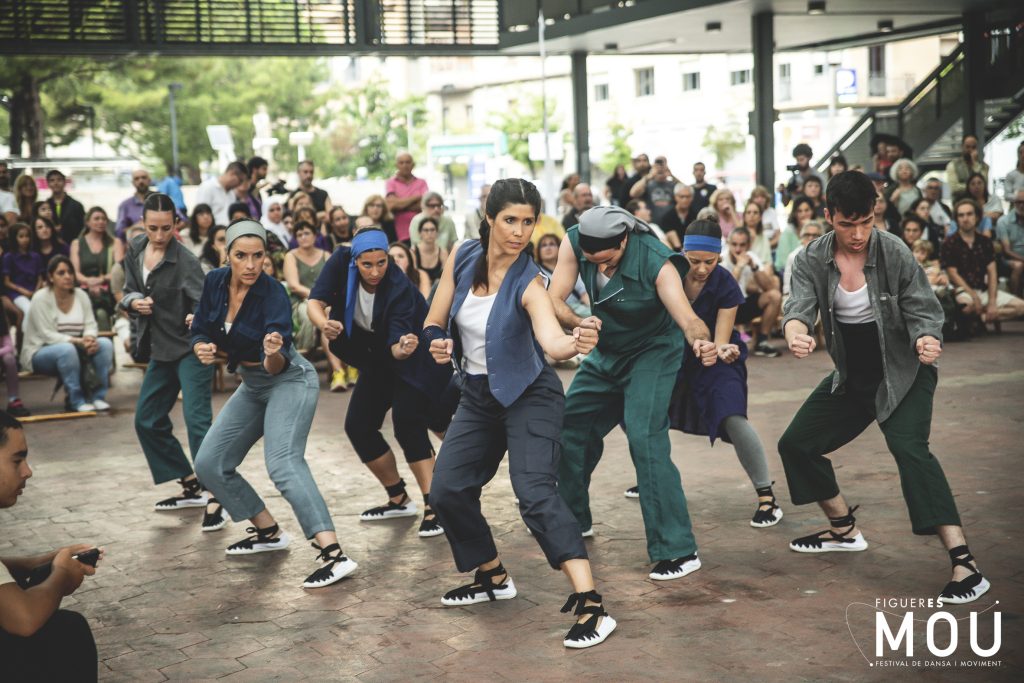 siestv's tweet card. Redacció.- Durant quatre dies, el festival de dansa i moviment Figueres es MOU ha fet vibrar la capital empordanesa amb prop d’una vintena de propostes que s’han pogut veure a diferents espais...