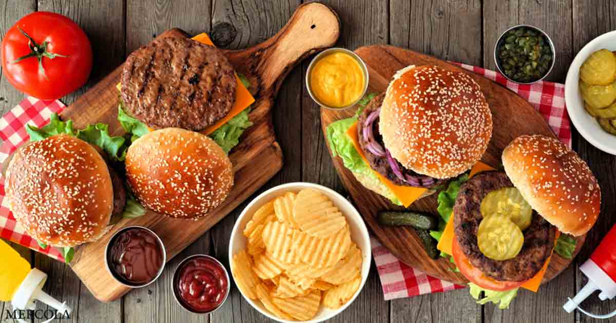 mercola's tweet card. One study shows ultraprocessed foods contain pro-inflammatory ingredients that increase your risk of developing psoriasis by 23%.