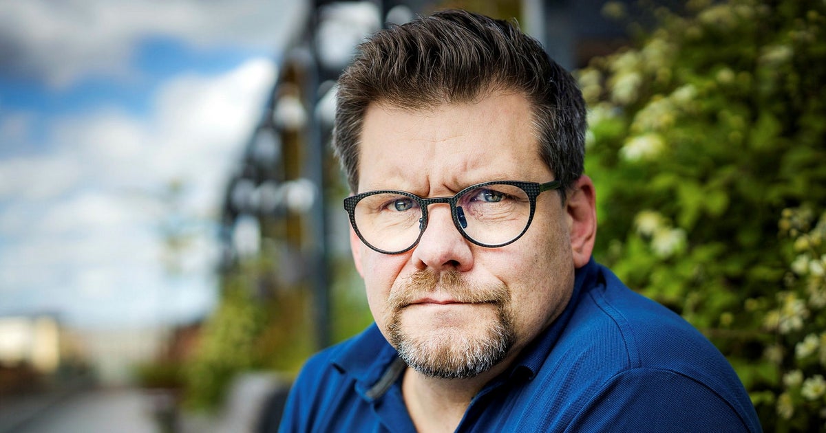 RedarLawen's tweet card. Jonas Trolle tycker också att segregationen och den kriminella utvecklingen i utsatta områden är så allvarlig att en del miljonprogram borde rivas.