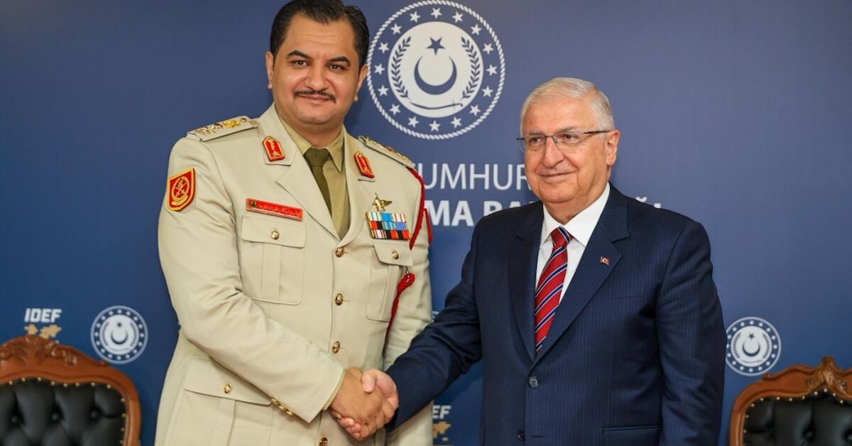 TurkeyPulse's tweet card. Turkey's defense chief met with the ground forces commander of the Libyan Armed Forces as Ankara reaches out to Libya’s eastern administration.