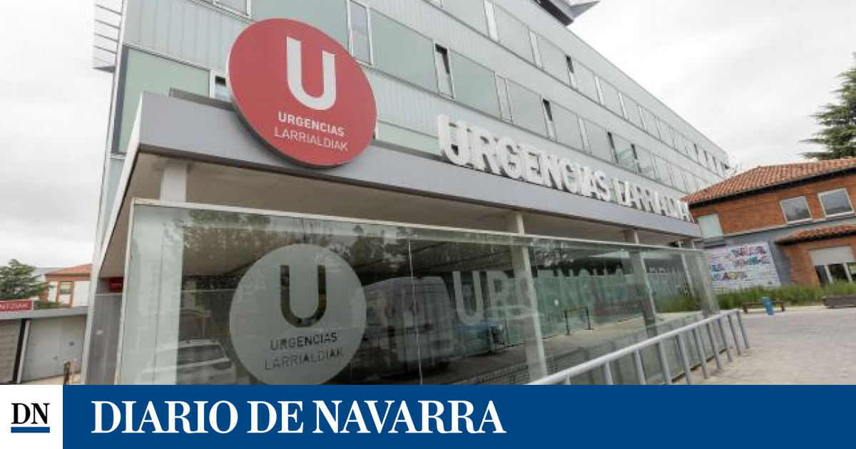 SMedicoNavarra's tweet card. Sábado a la mañana. Mi madre, persona mayor, sufre una pérdida de conocimiento. Llamamos al 112 y en un momento llega la ambulancia y le llevan al servicio de U